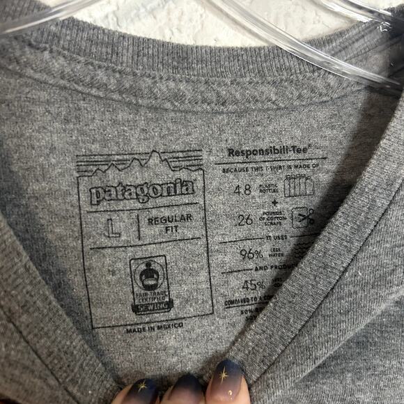 Patagonia Mens P-6 Logo Responsible Tee Gray Size Large - Picture 2 of 4